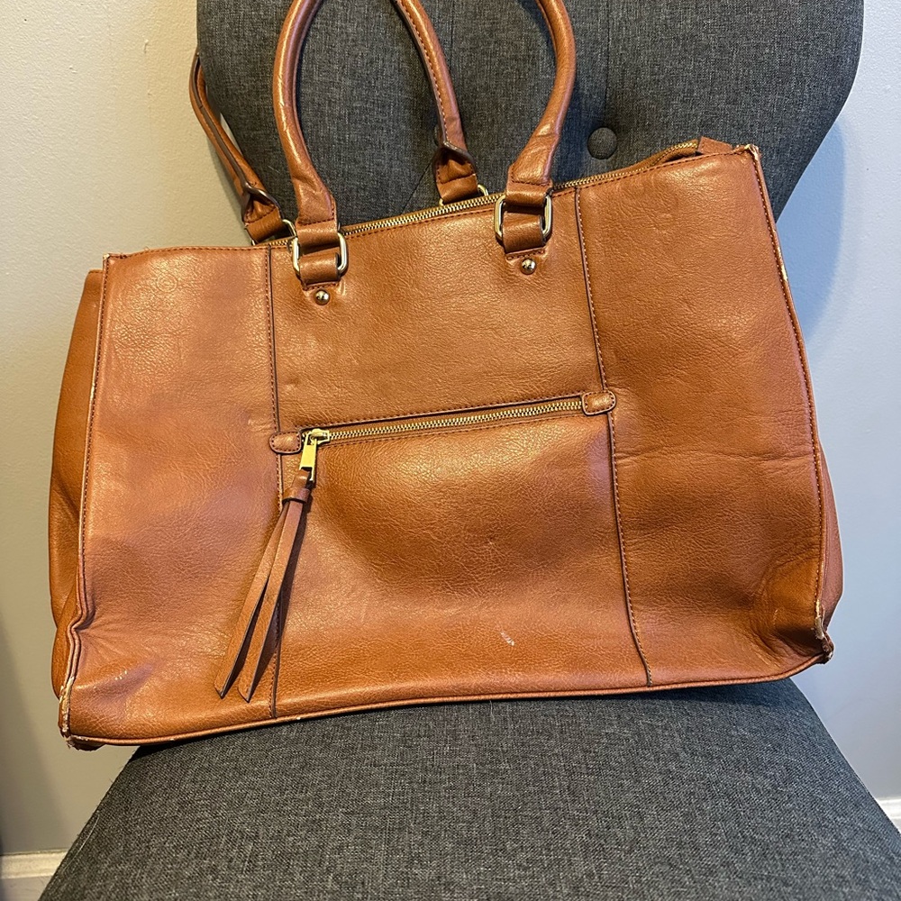 Elegant Tan Leather Tote Bag
